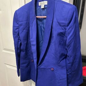 Women’s vintage skirt suit